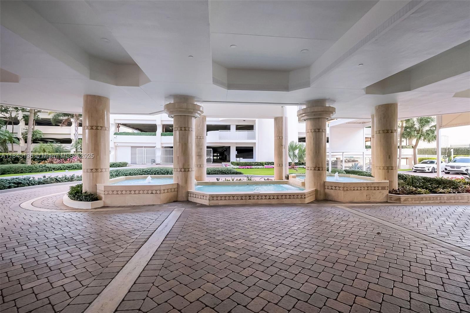 Photo of 20185 Country Club Dr  #1405, Aventura, Florida, 33180 - 