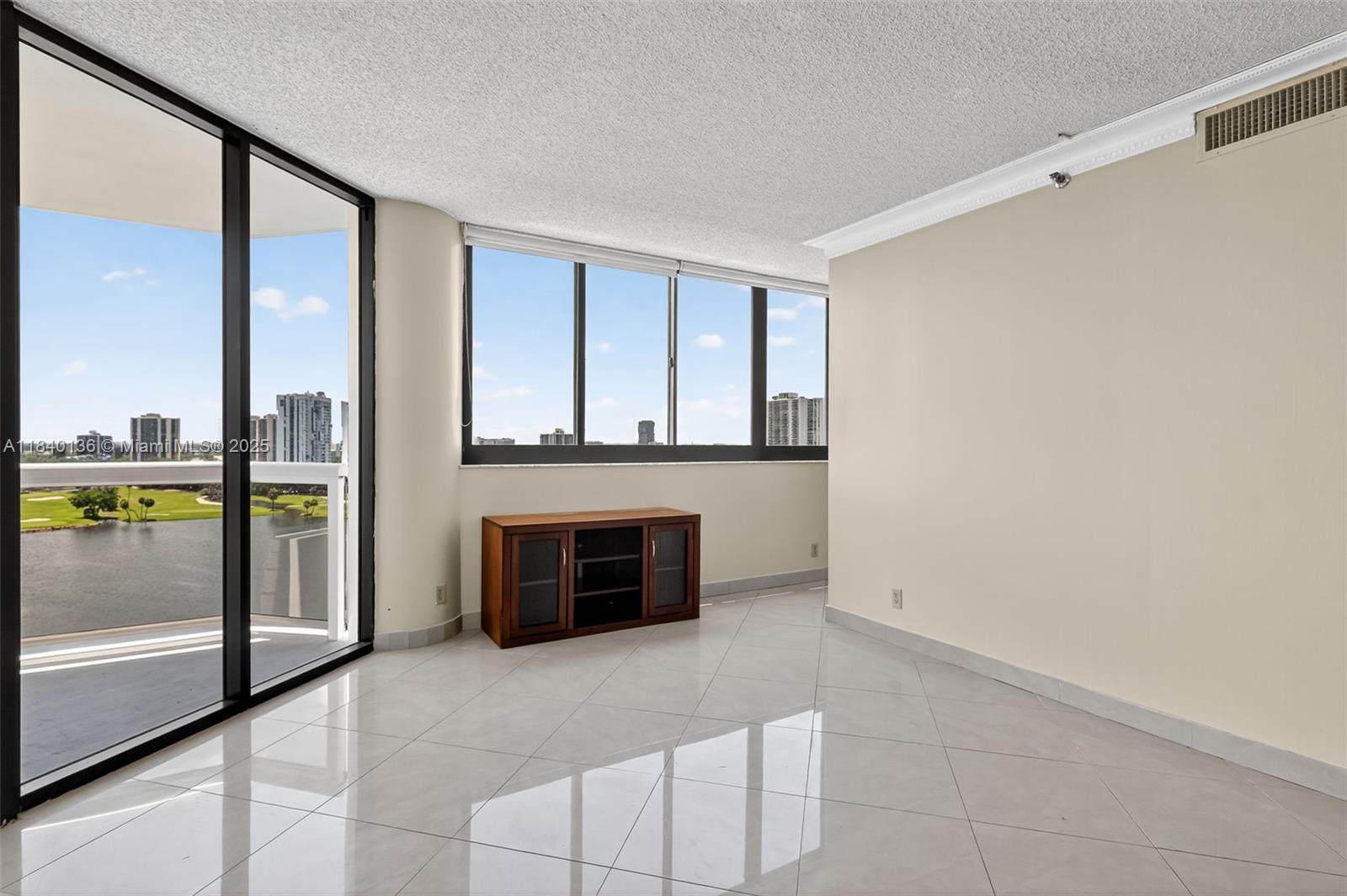 Photo of 20185 Country Club Dr  #1405, Aventura, Florida, 33180 - 