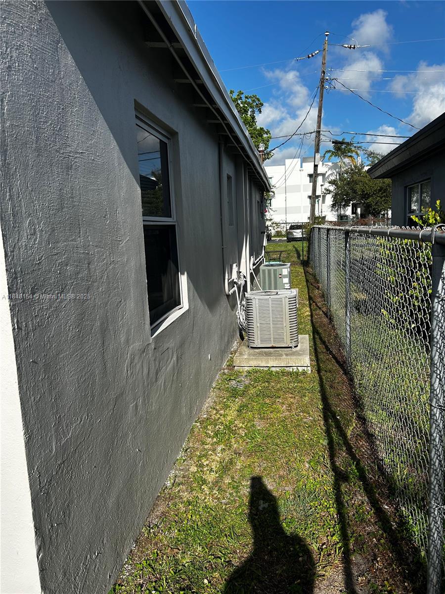 See details / 1357 sq. ft. $ 2025-07-14 0 Photo