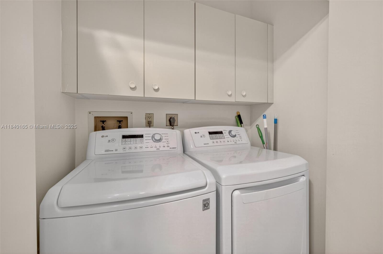 Photo of 20281 Country Club Dr  #704, Aventura, Florida, 33180 - 