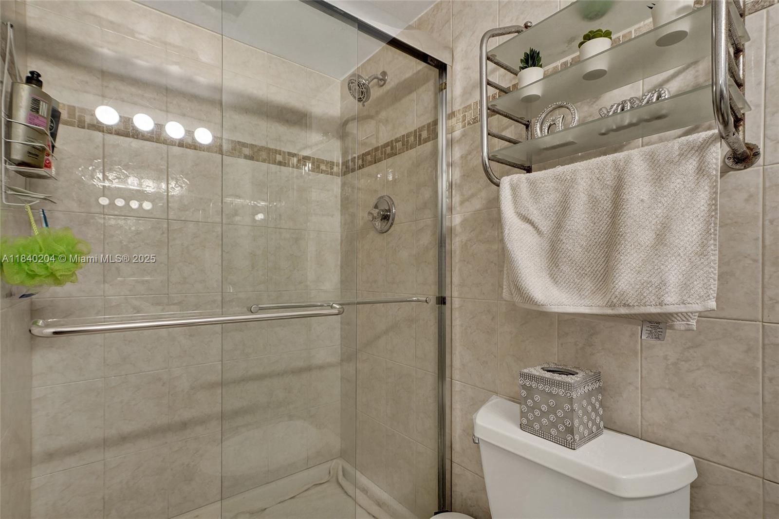 See details 2201 2 / 2 1488 sq. ft. $ 2025-07-28 0 Photo
