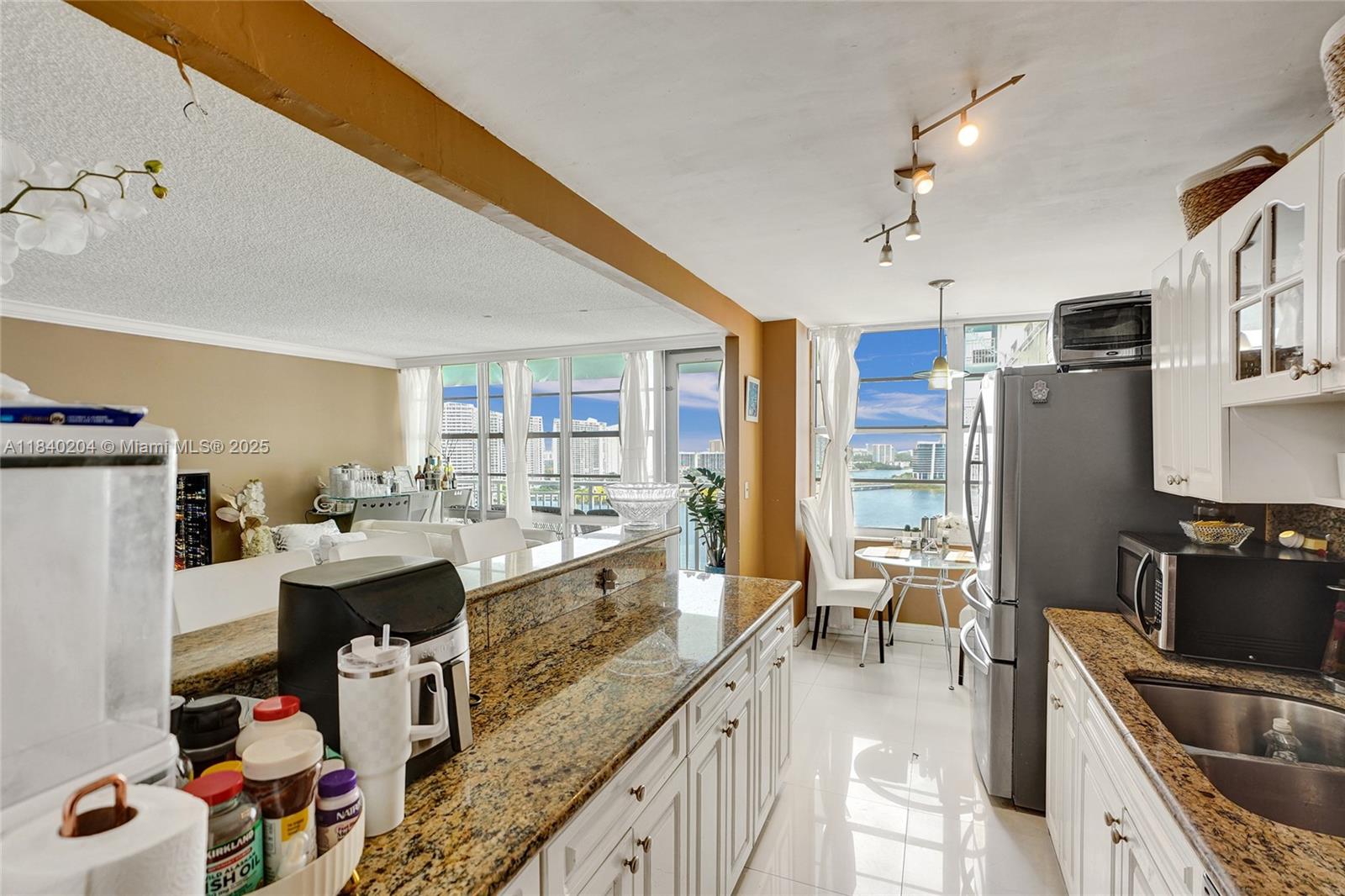 See details 2201 2 / 2 1488 sq. ft. $ 2025-07-28 0 Photo