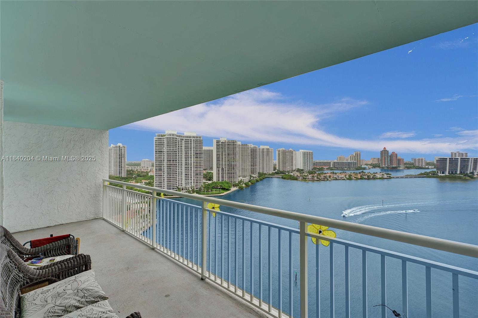 See details 2201 2 / 2 1488 sq. ft. $ 2025-07-28 0 Photo