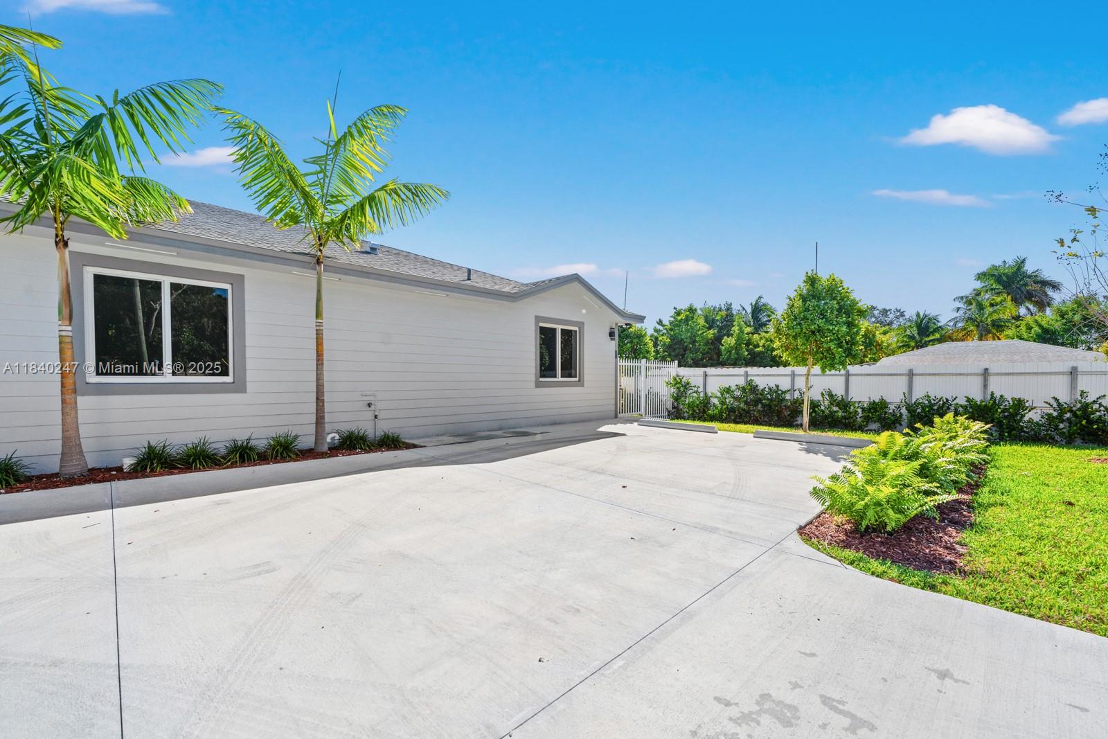 See details / 0 sq. ft. $ 2025-08-07 0 Photo