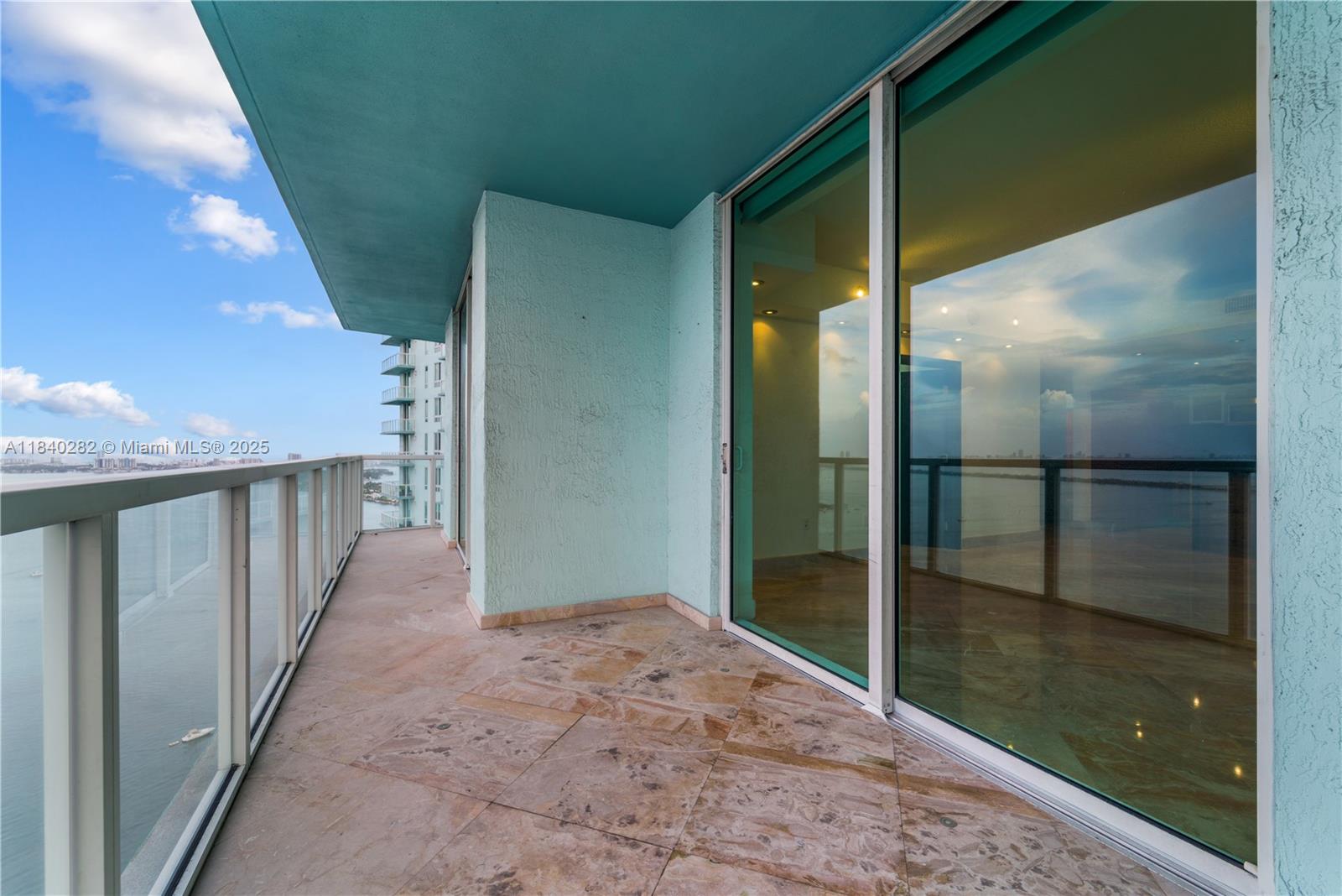 See details 3715 2 / 3 1325 sq. ft. $ 2025-07-14 0 Photo