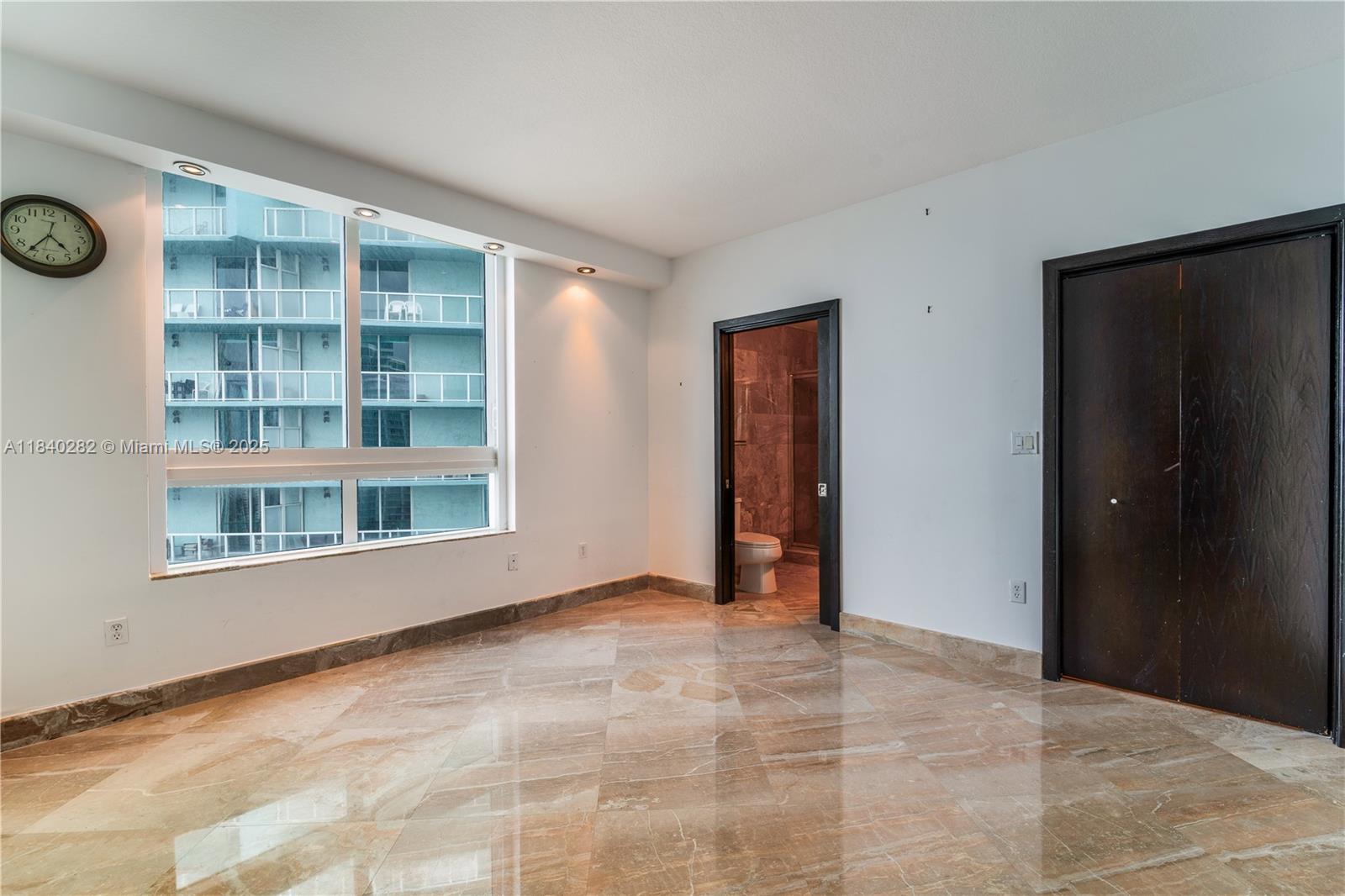 See details 3715 2 / 3 1325 sq. ft. $ 2025-07-14 0 Photo
