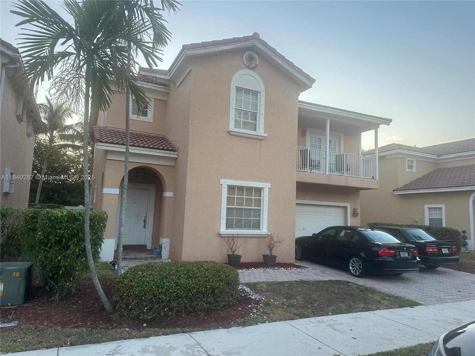 Ver detalles 958 4 / 3 2512 sq. ft. $ 2025-07-14 0 foto