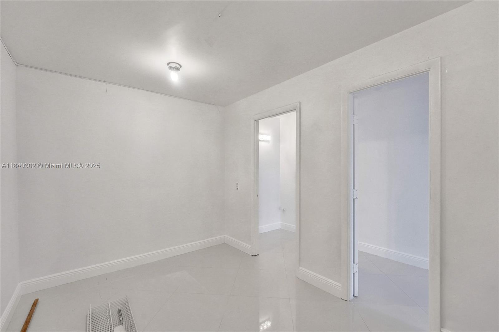 Photo of 1201 Ocean Dr  #402S, Hollywood, Florida, 33019 - 