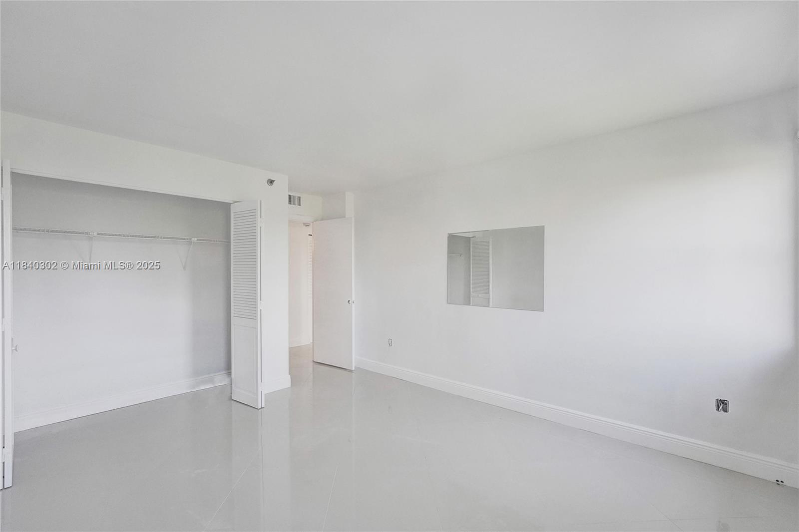 Photo of 1201 Ocean Dr  #402S, Hollywood, Florida, 33019 - 