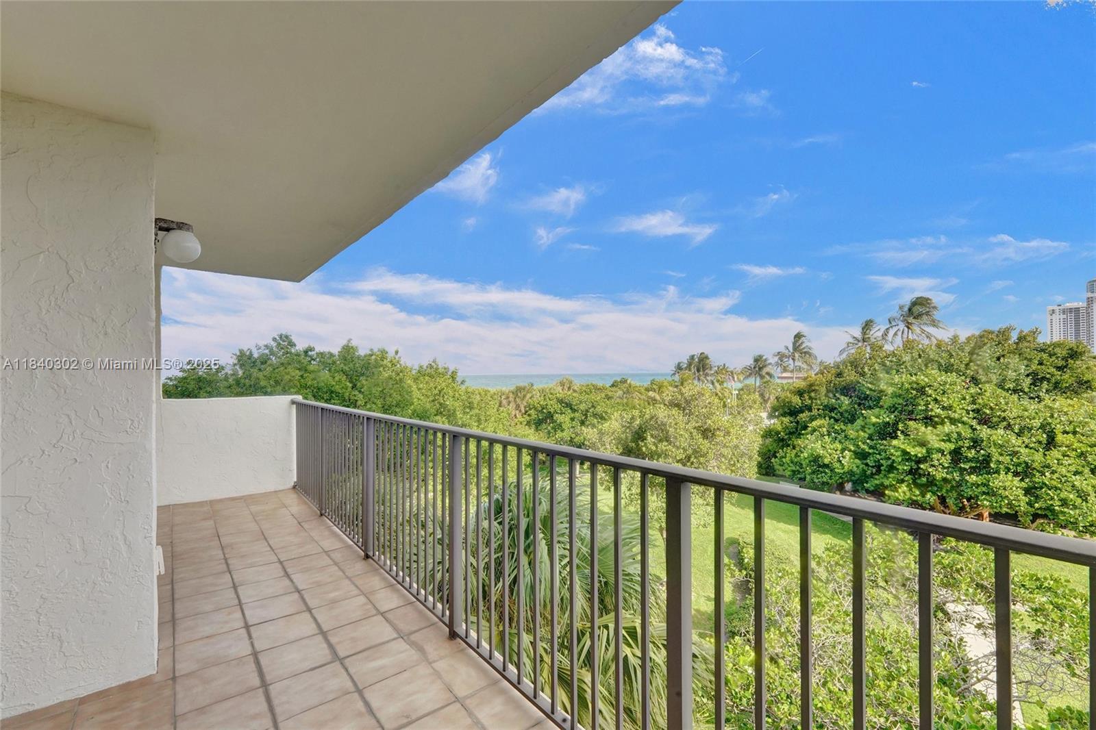 Photo of 1201 Ocean Dr #402S, Hollywood, Florida, 33019 -