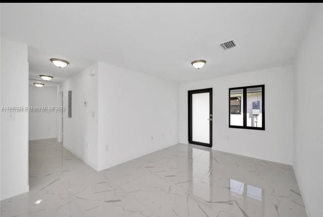 Ver detalles / sq. ft. $ 2025-07-14 0 foto