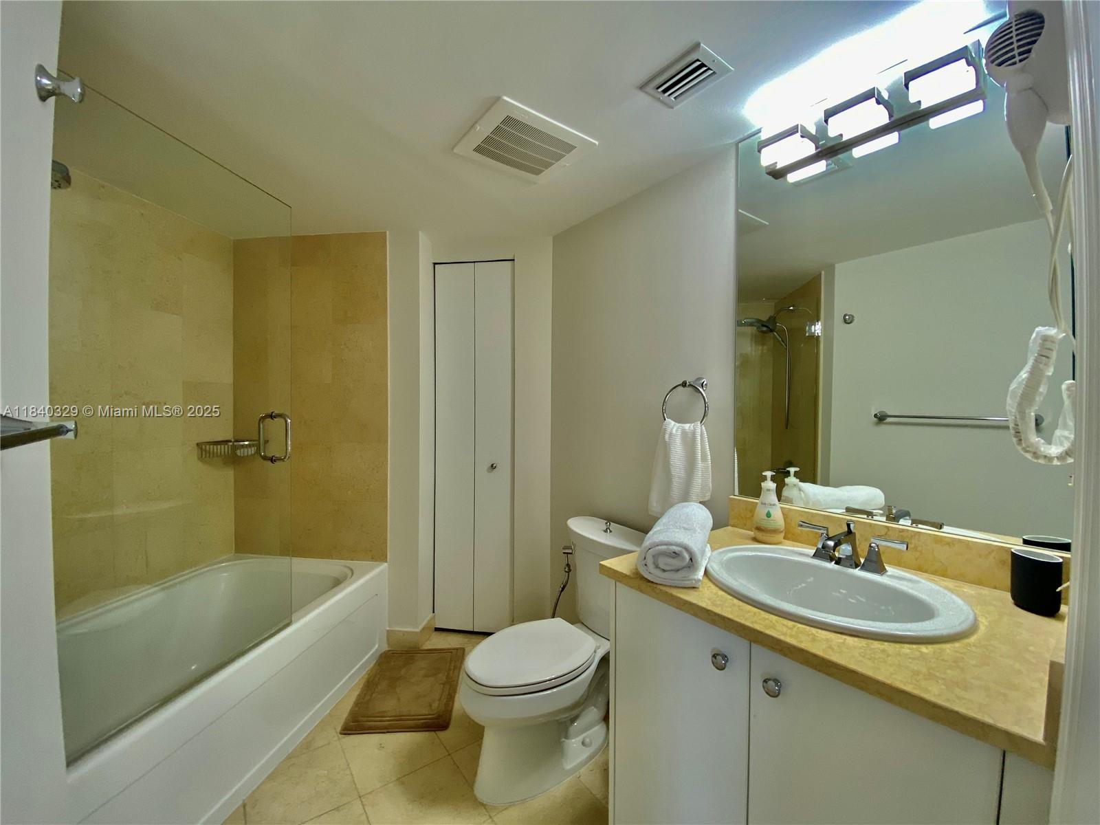 Photo of 19900 Country Club Dr  #1220, Aventura, Florida, 33180 - 