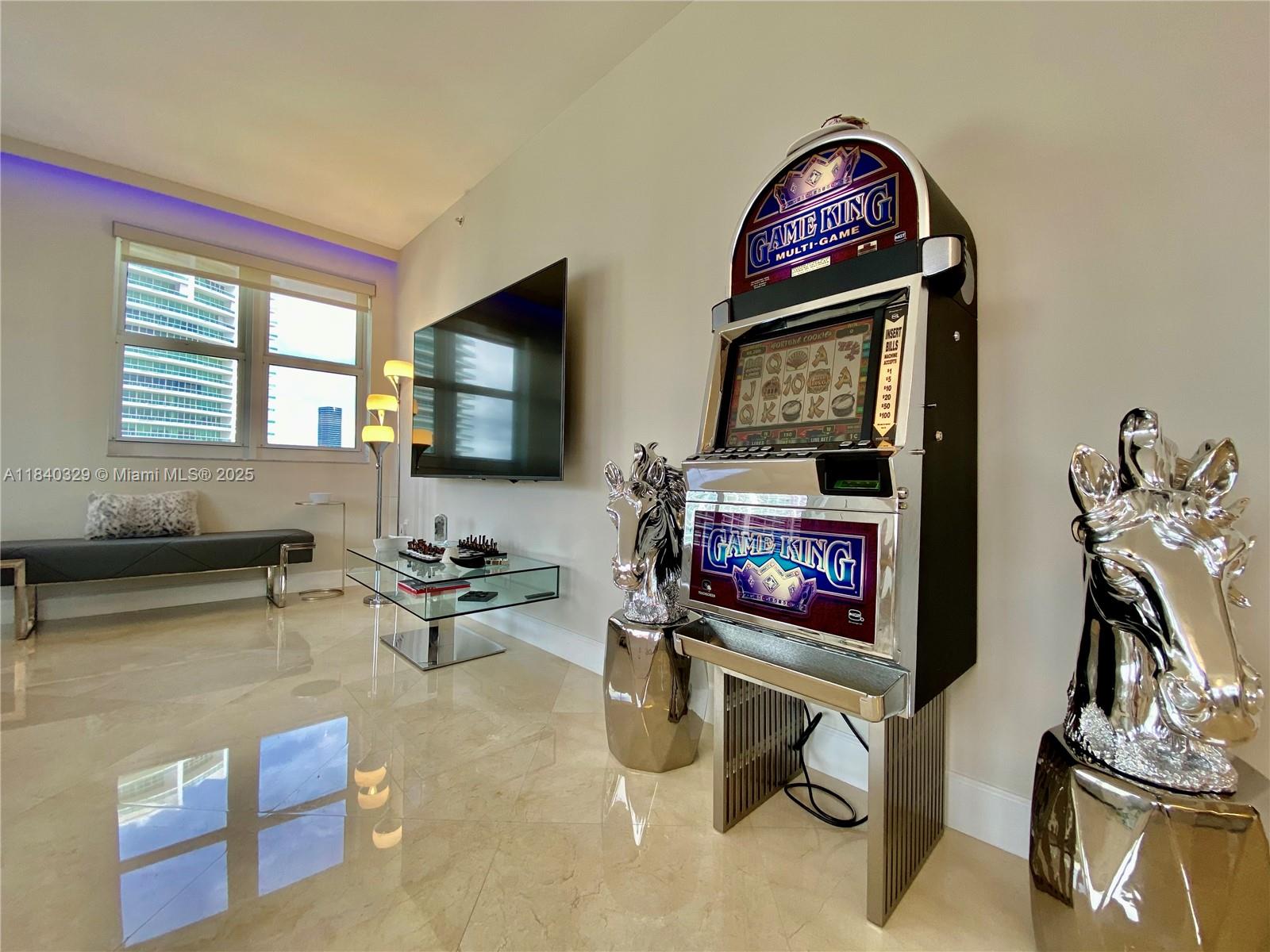 Photo of 19900 Country Club Dr  #1220, Aventura, Florida, 33180 - 
