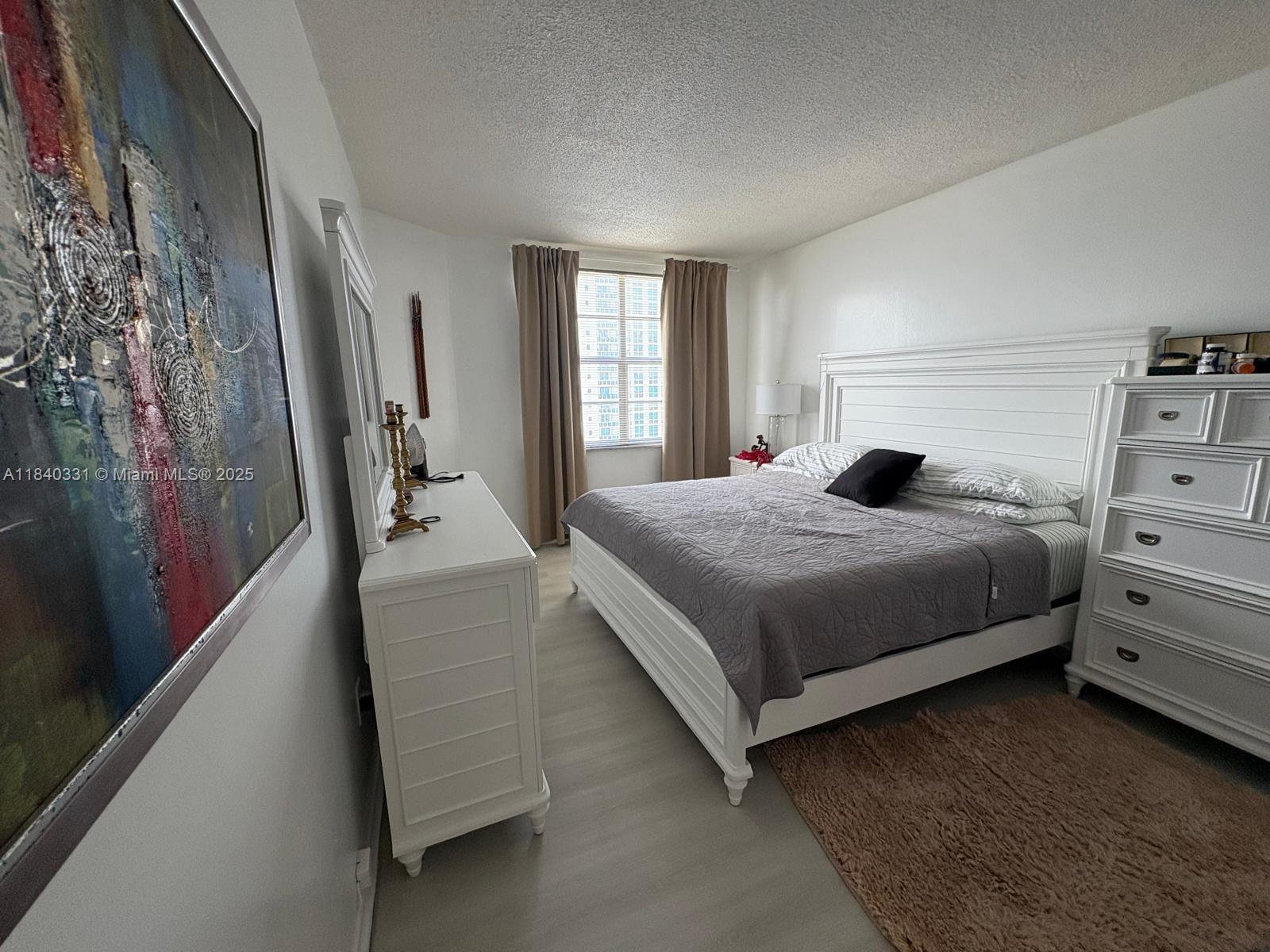 See details 16B 1 / 1 798 sq. ft. $ 2025-08-01 0 Photo