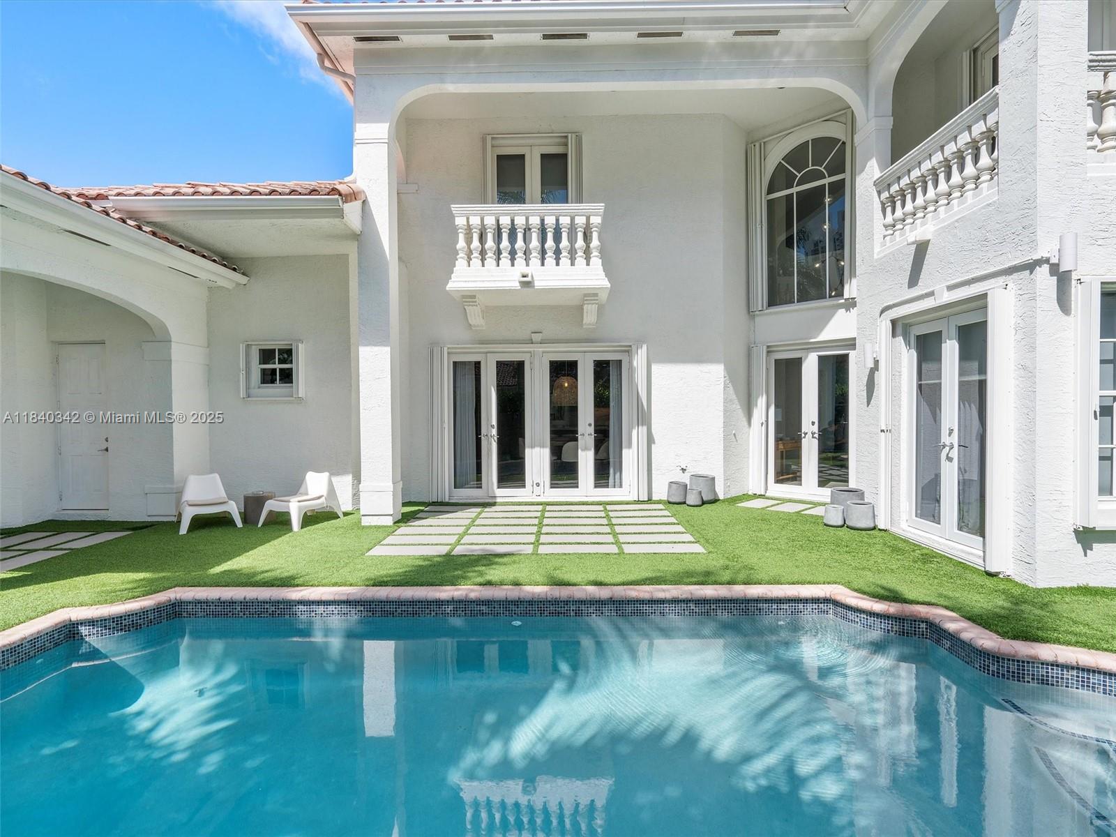 Photo of 3981 194th Ln  (3981), Sunny Isles Beach, Florida, 33160 - 