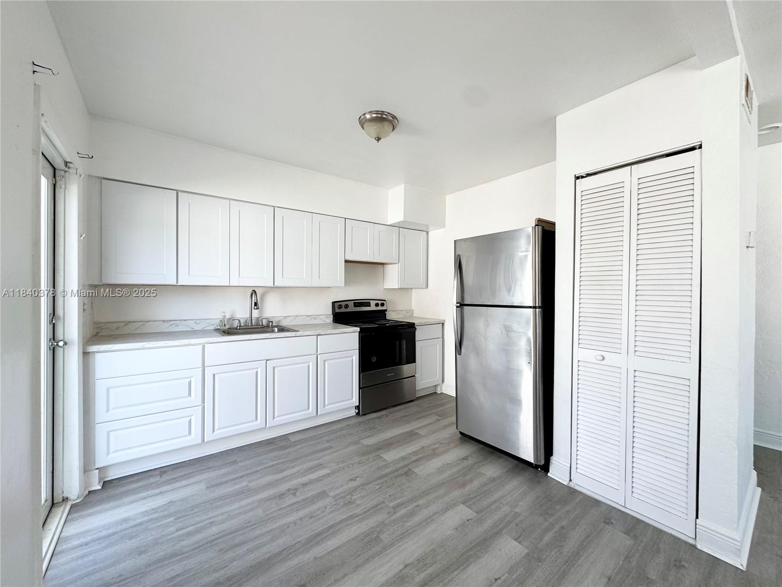 See details / 1892 sq. ft. $ 2025-07-14 0 Photo