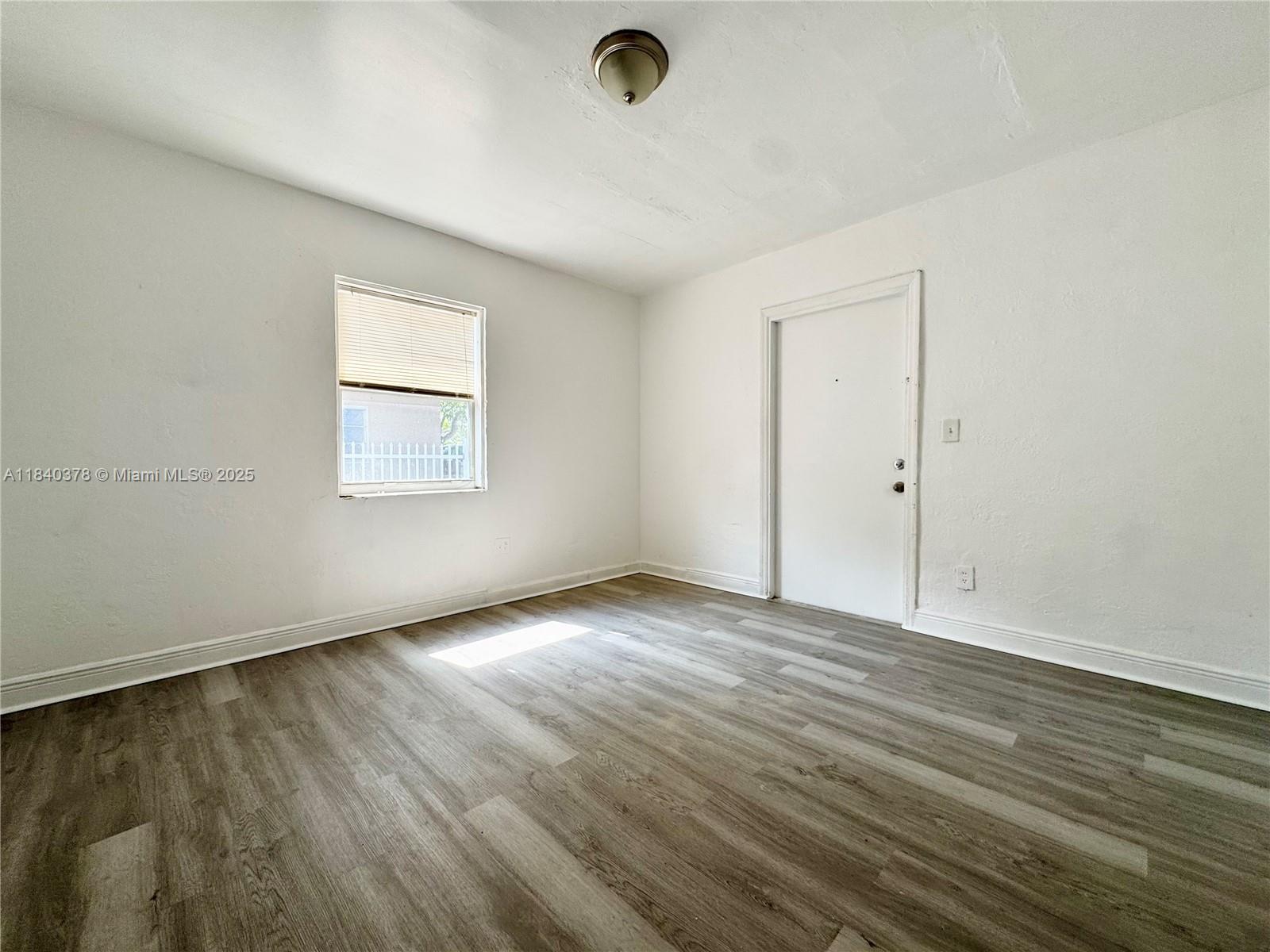 See details / 1892 sq. ft. $ 2025-07-14 0 Photo