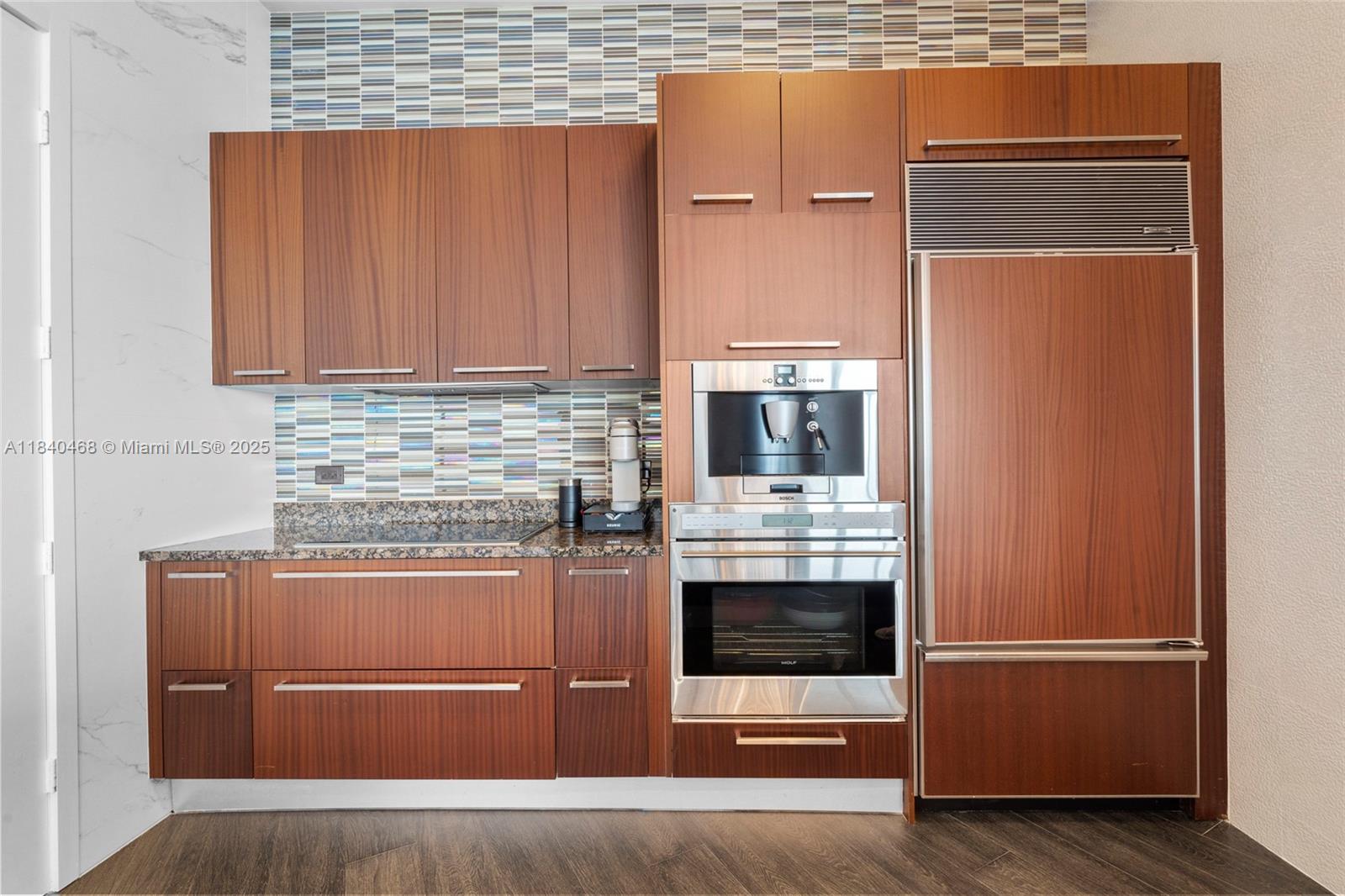 4307 3 / 3 2106 sq. ft. $ 2025-07-15 0 Photo
