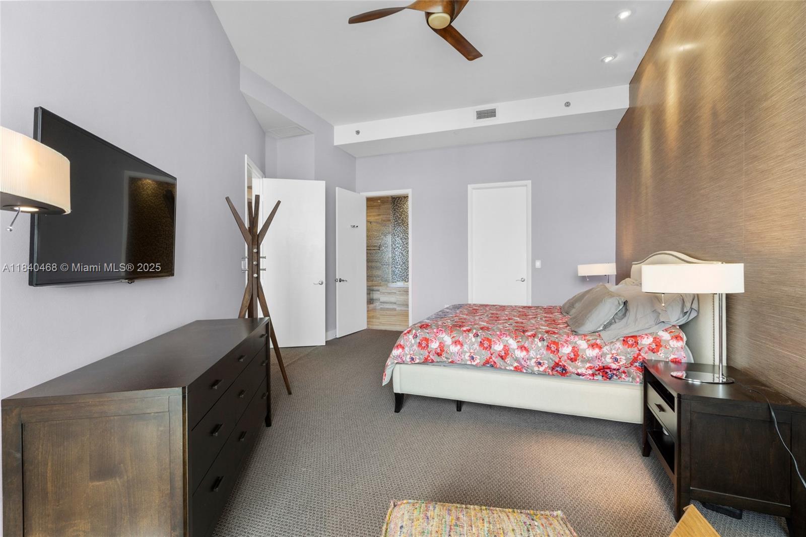 4307 3 / 3 2106 sq. ft. $ 2025-07-15 0 Photo