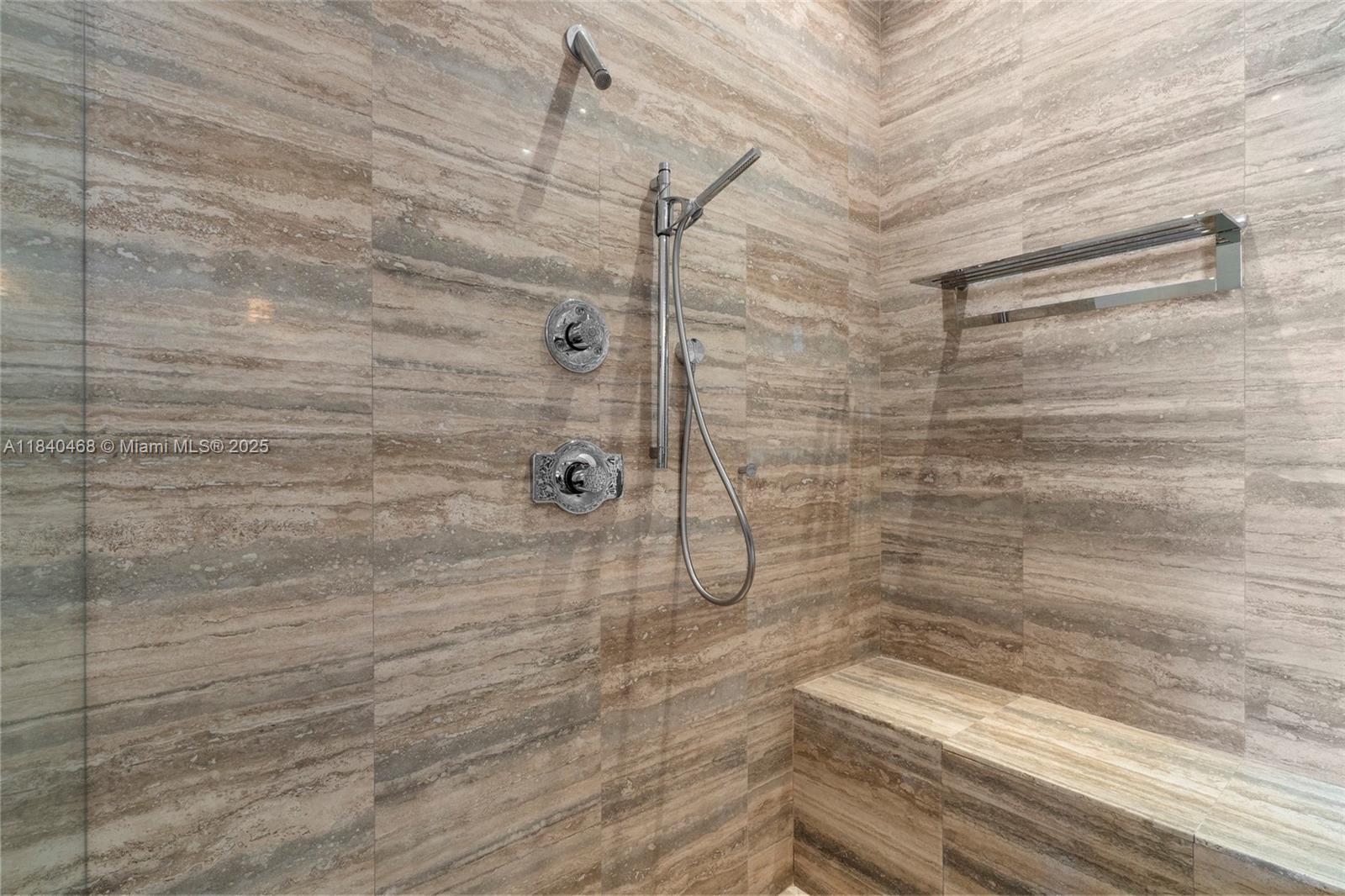 4307 3 / 3 2106 sq. ft. $ 2025-07-15 0 Photo