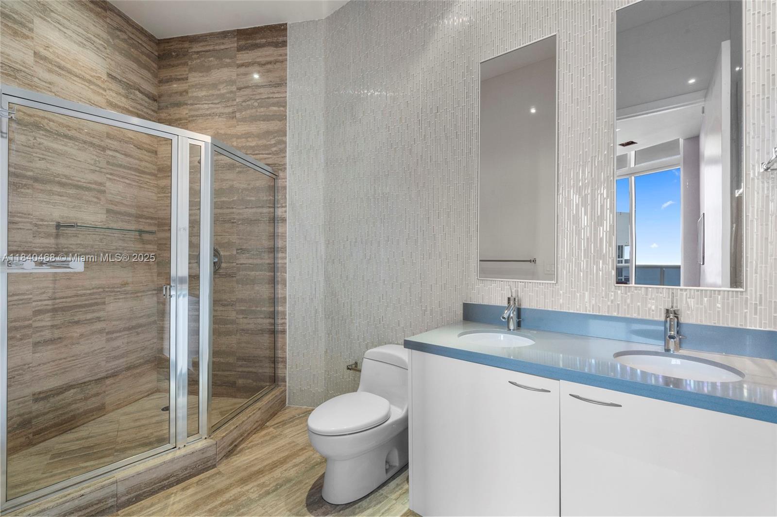 4307 3 / 3 2106 sq. ft. $ 2025-07-15 0 Photo
