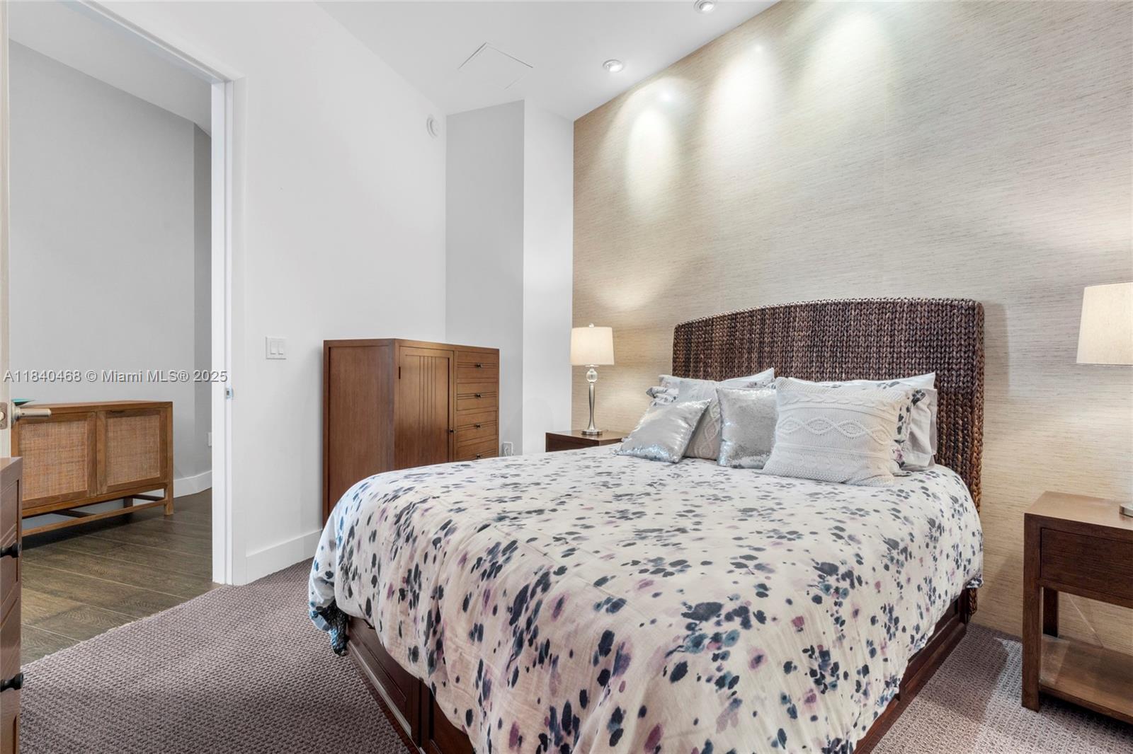 4307 3 / 3 2106 sq. ft. $ 2025-07-15 0 Photo