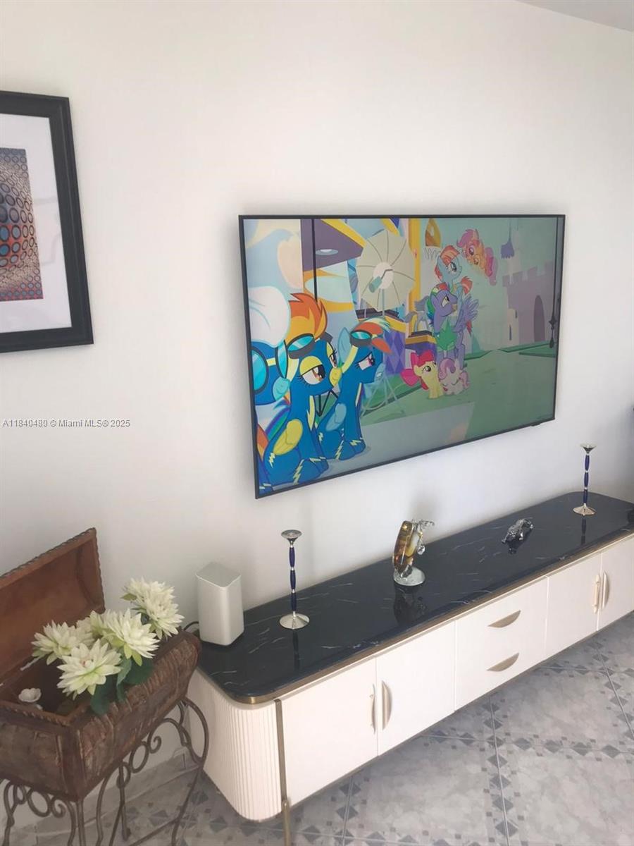 Photo of 2101 Ocean Dr #1802, Hollywood, Florida, 33019 -