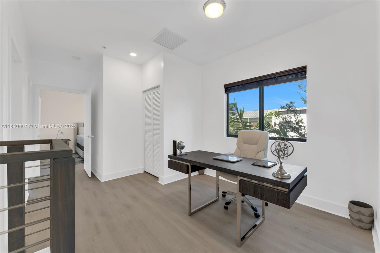 4460 3 / 3 1672 sq. ft. $ 2025-09-09 0 foto