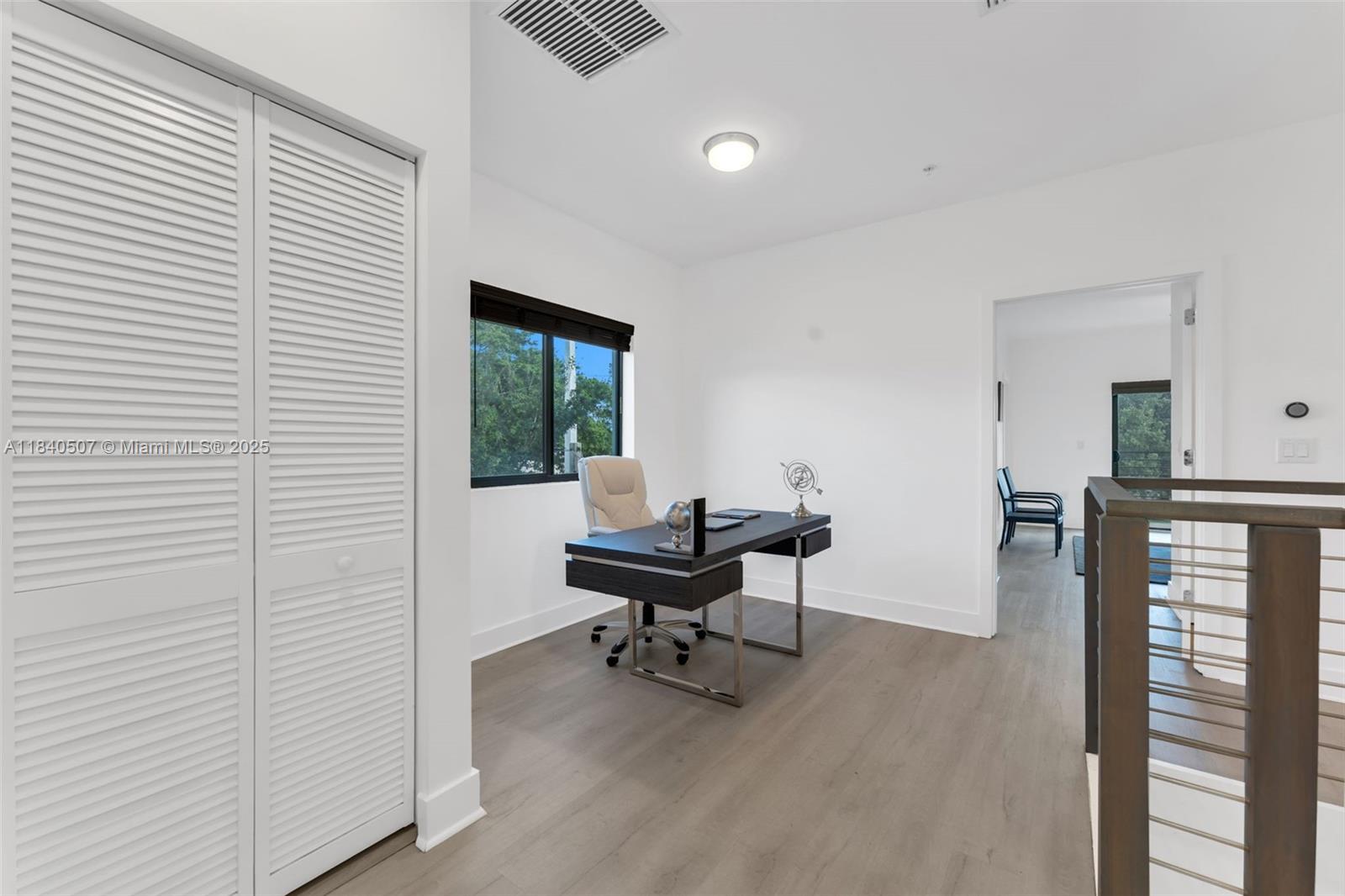 4460 3 / 3 1672 sq. ft. $ 2025-09-09 0 foto