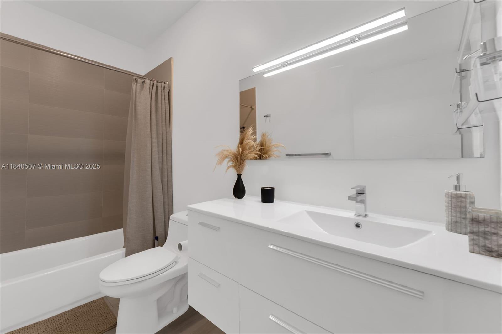 4460 3 / 3 1672 sq. ft. $ 2025-09-09 0 foto