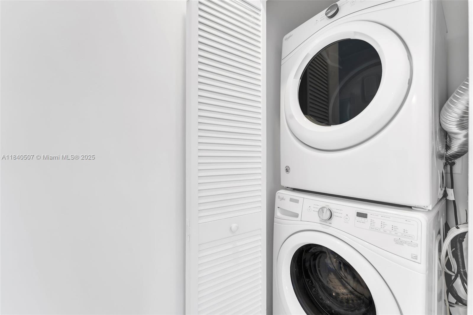 4460 3 / 3 1672 sq. ft. $ 2025-09-09 0 foto