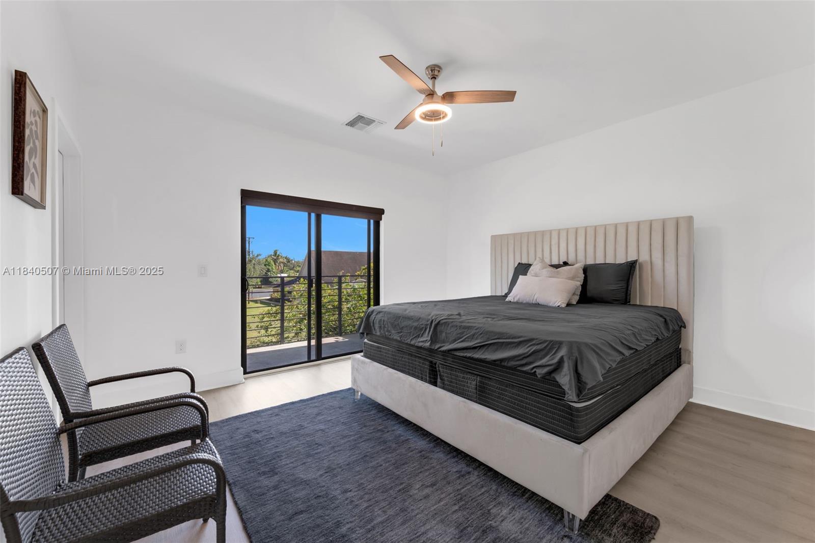 4460 3 / 3 1672 sq. ft. $ 2025-09-09 0 foto