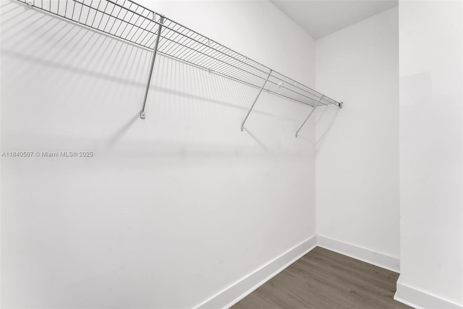 4460 3 / 3 1672 sq. ft. $ 2025-09-09 0 foto