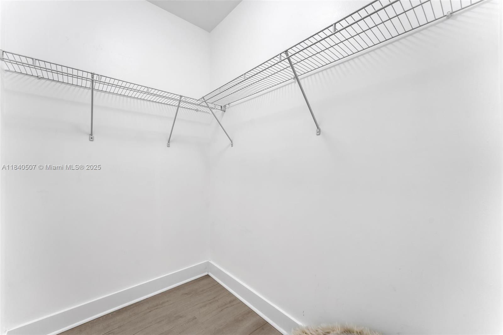 4460 3 / 3 1672 sq. ft. $ 2025-09-09 0 foto