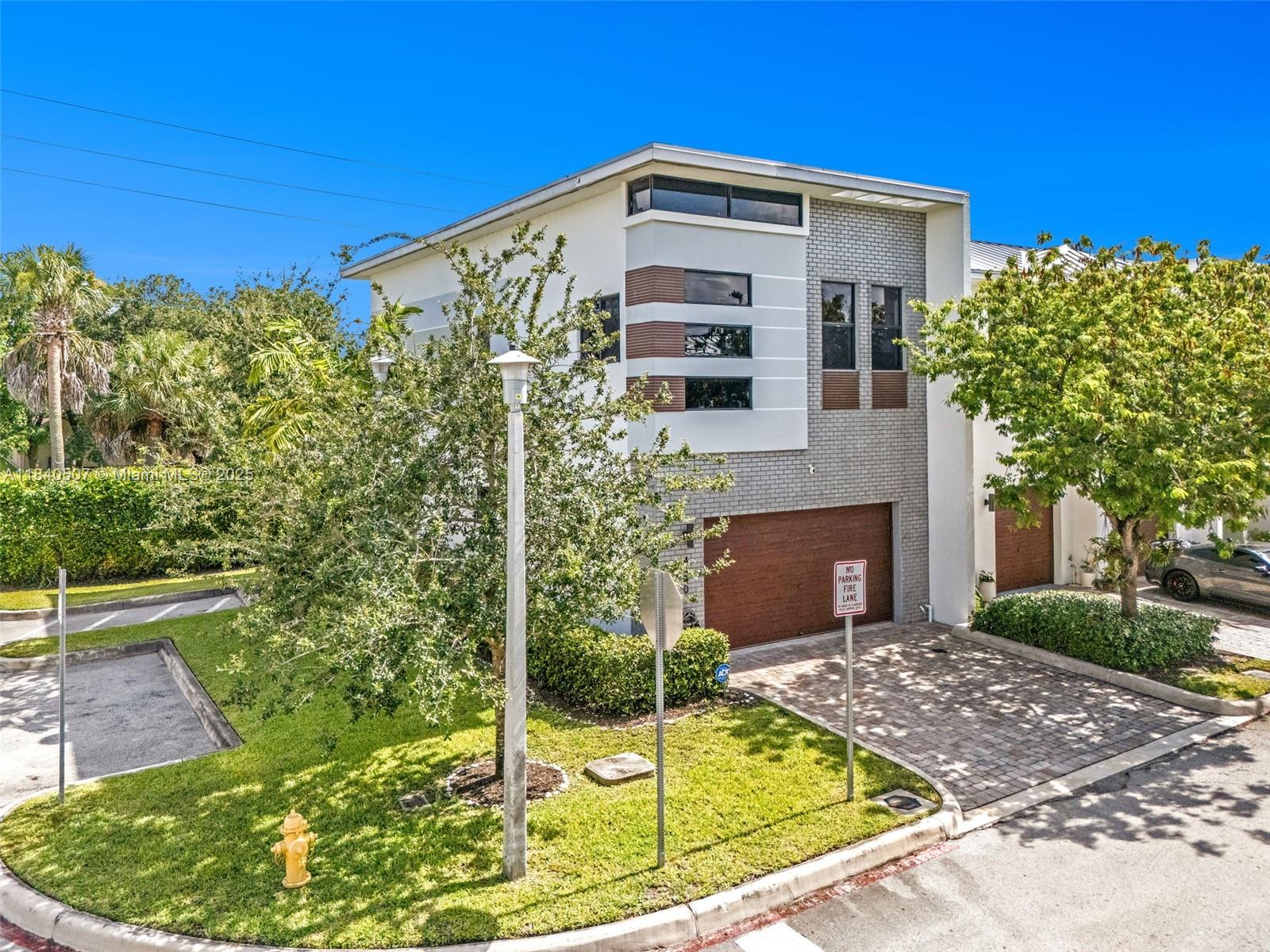 4460 3 / 3 1672 sq. ft. $ 2025-09-09 0 foto