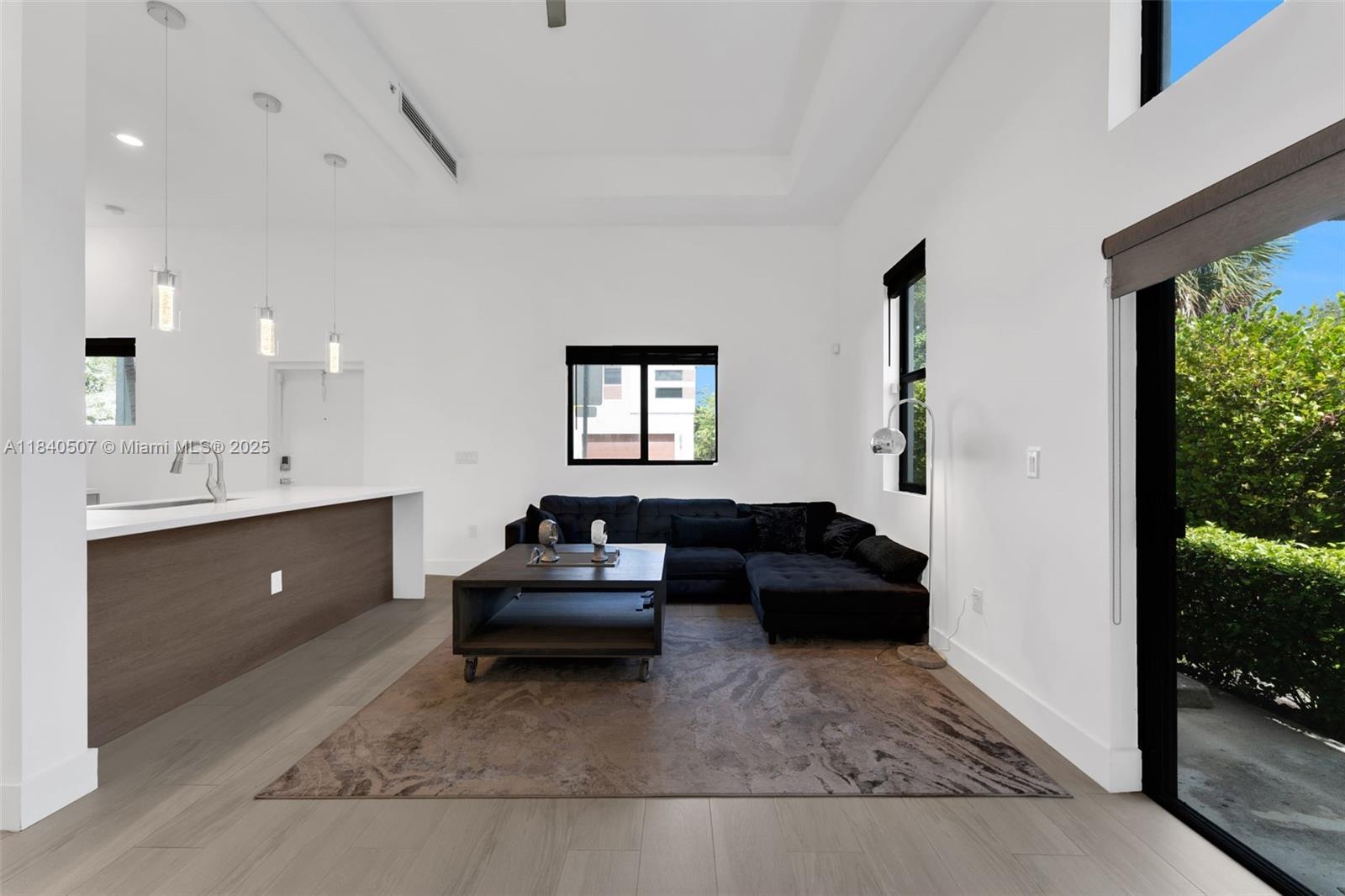 4460 3 / 3 1672 sq. ft. $ 2025-09-09 0 foto