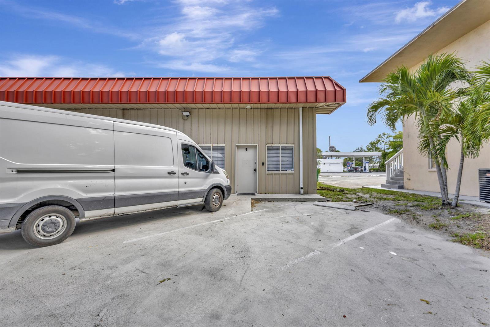 1  / 1  sq. ft. $ 2025-12-01 0 Photo