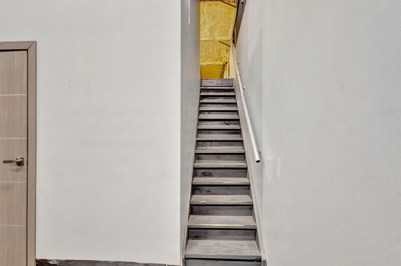 1  / 1  sq. ft. $ 2025-12-01 0 Photo