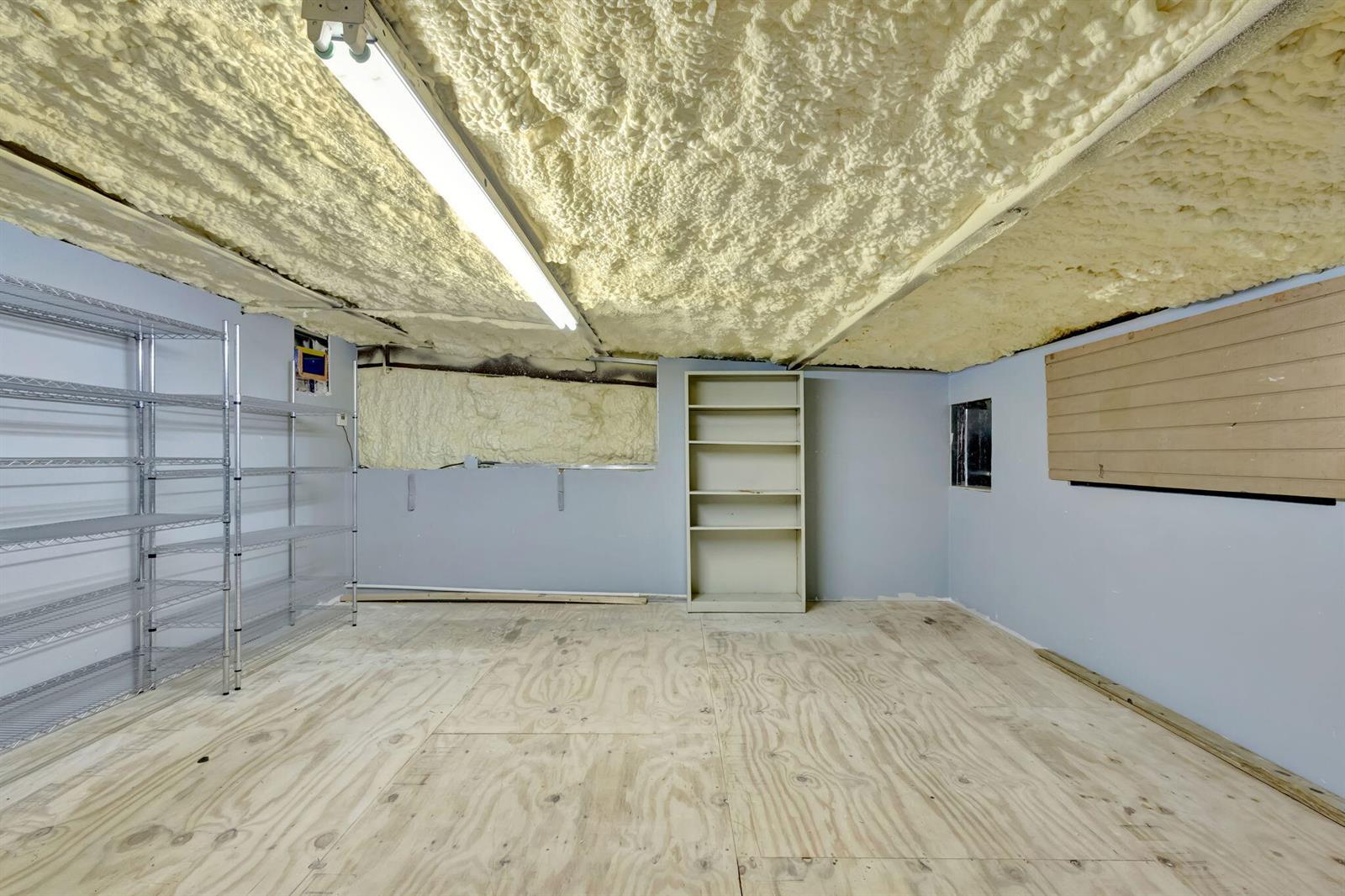 1  / 1  sq. ft. $ 2025-12-01 0 Photo