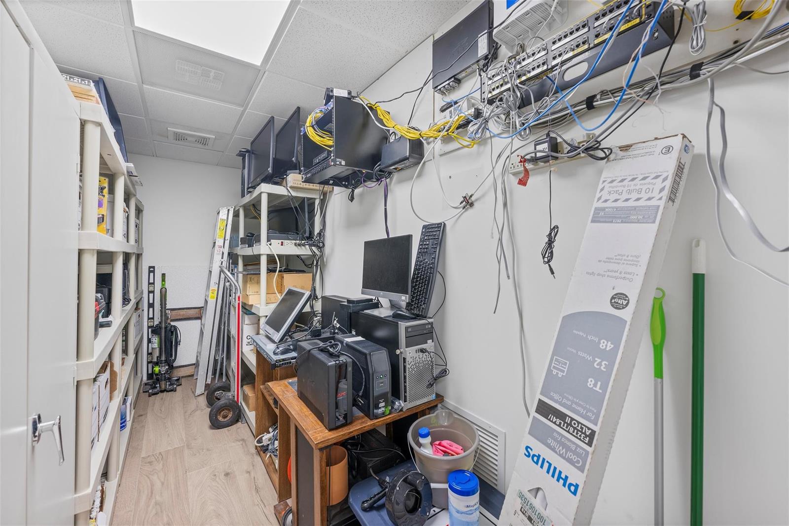 See details 205 / 0 sq. ft. $ 2025-10-24 0 Photo