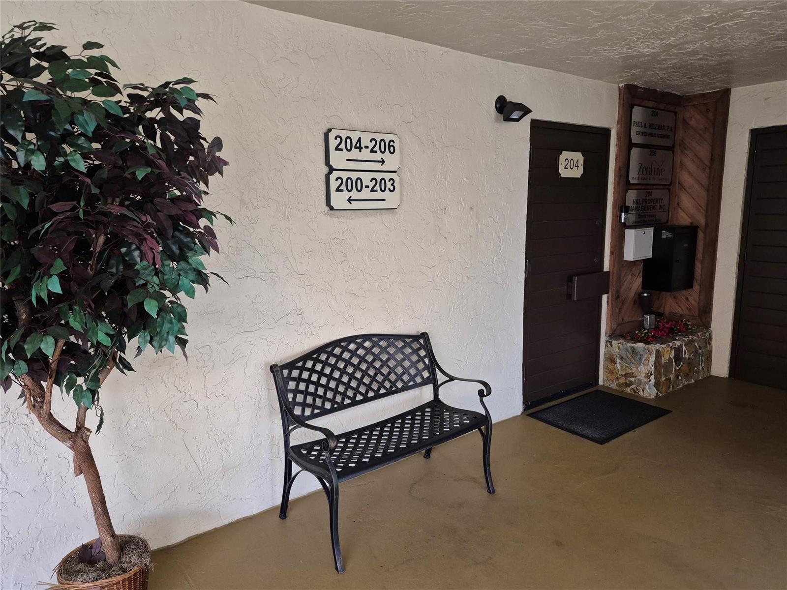 See details 205 / 0 sq. ft. $ 2025-10-24 0 Photo