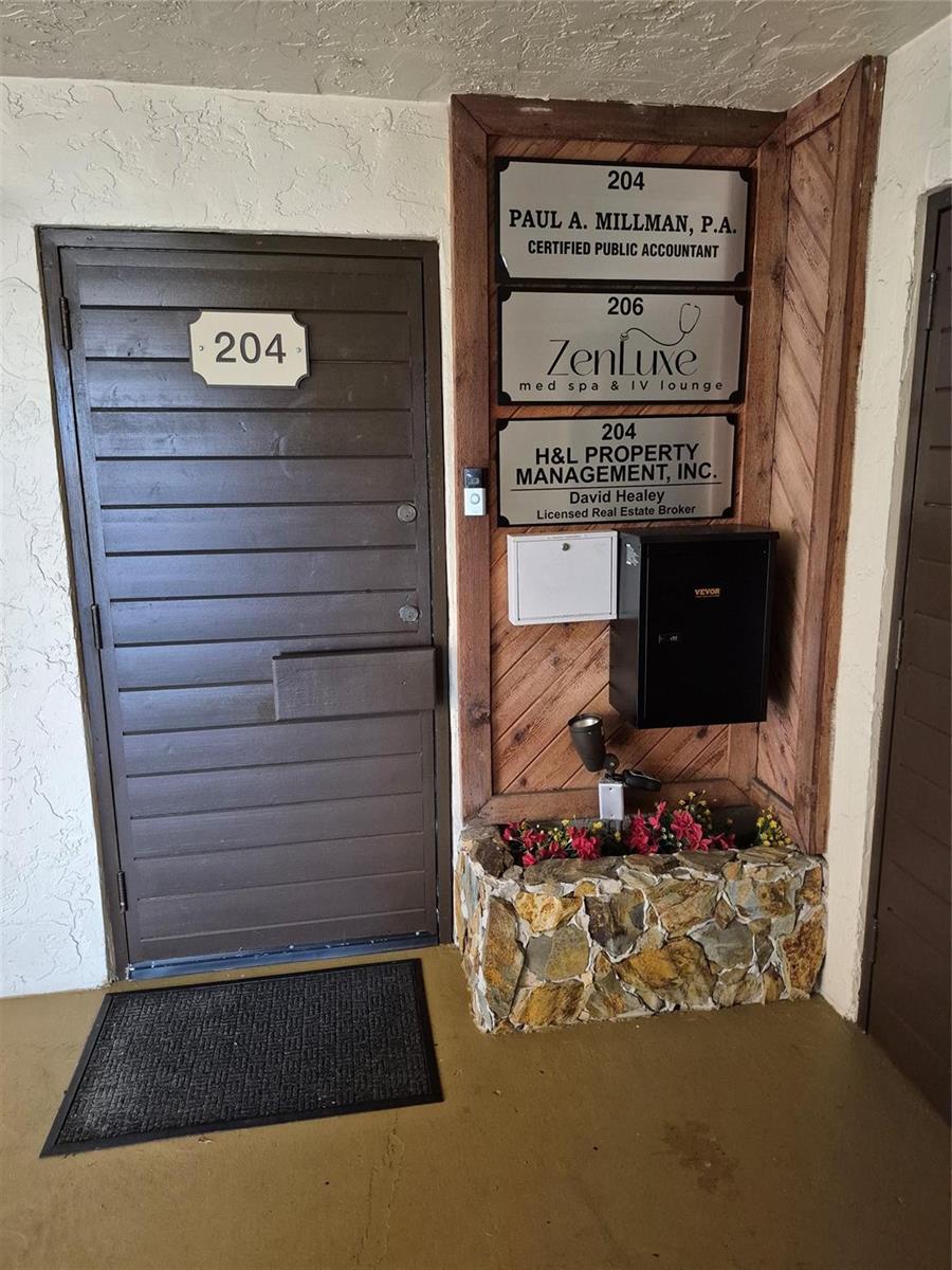 See details 205 / 0 sq. ft. $ 2025-10-24 0 Photo