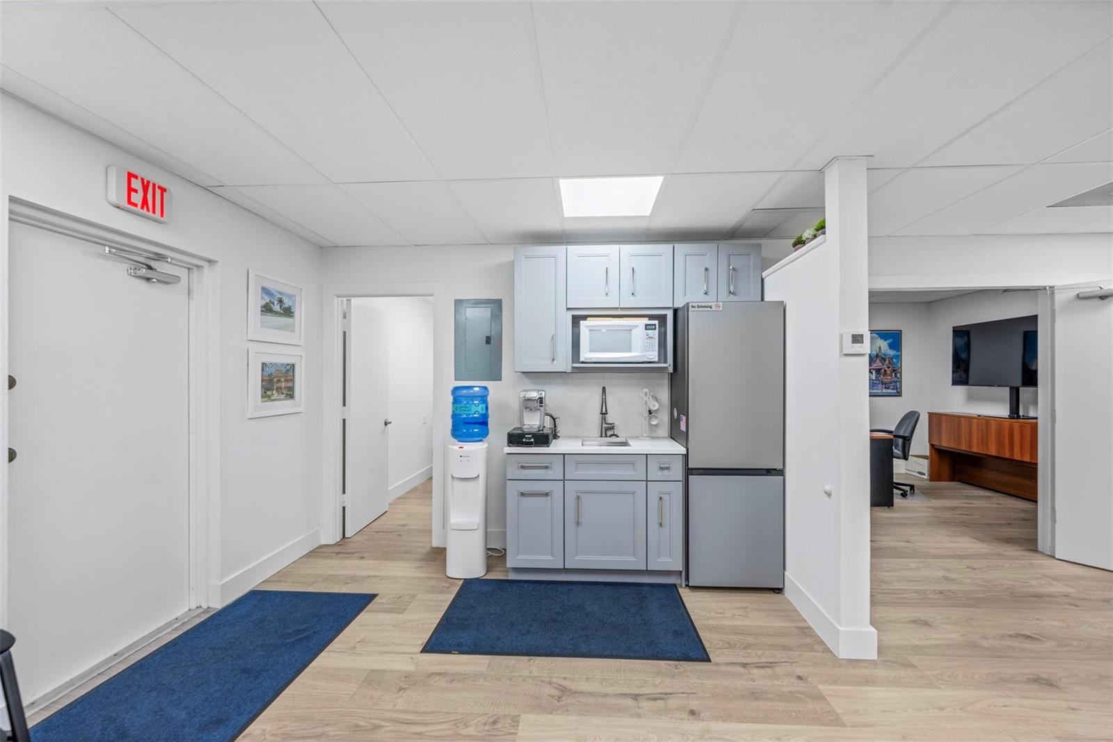 See details 205 / 0 sq. ft. $ 2025-10-24 0 Photo