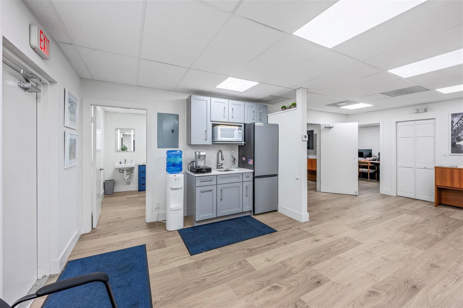 See details 205 / 0 sq. ft. $ 2025-10-24 0 Photo