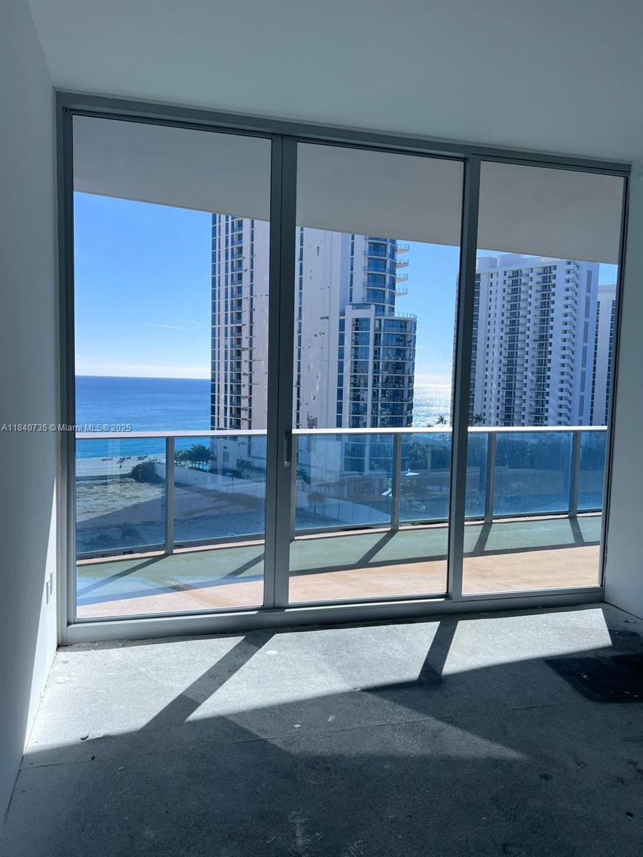Ver detalles 1004 2 / 3 1382 sq. ft. $ 2025-07-15 0 foto