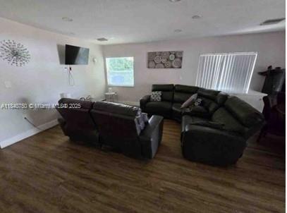 See details / 2358 sq. ft. $ 2025-07-15 0 Photo