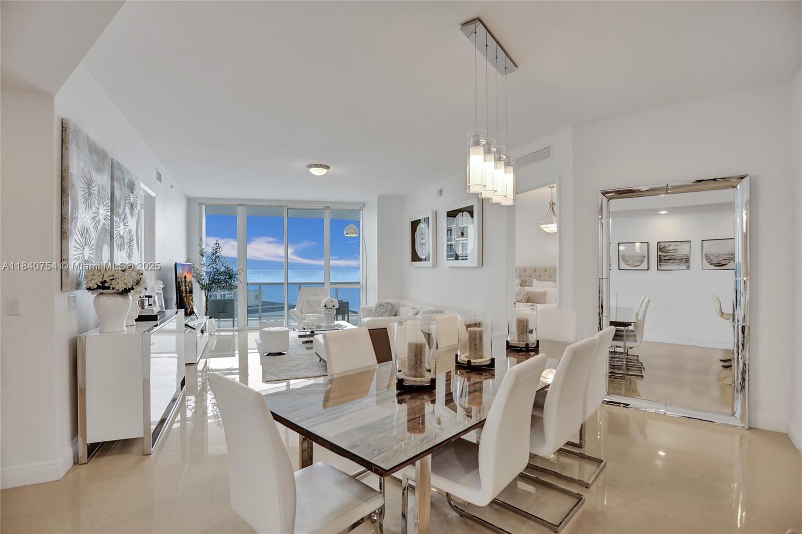 See details 603 2 / 3 1962 sq. ft. $ 2025-07-15 0 Photo