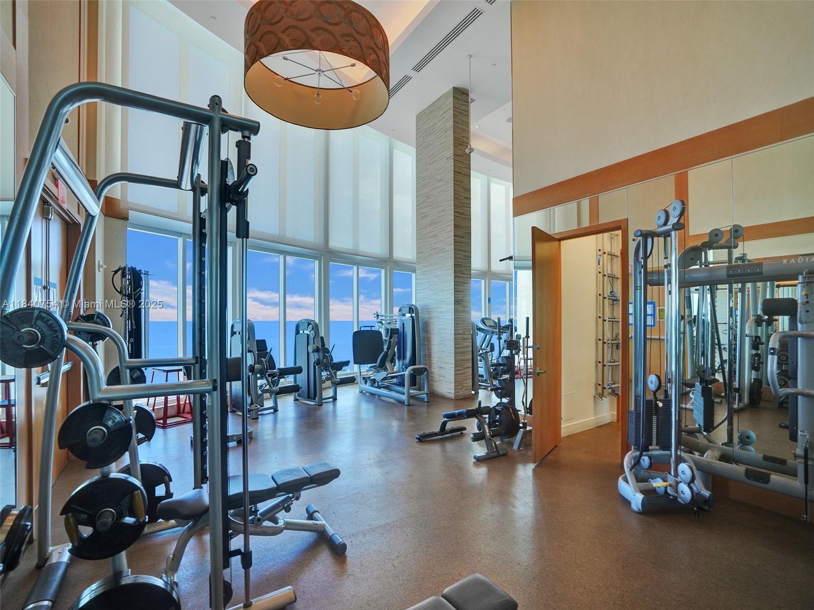 See details 603 2 / 3 1962 sq. ft. $ 2025-07-15 0 Photo