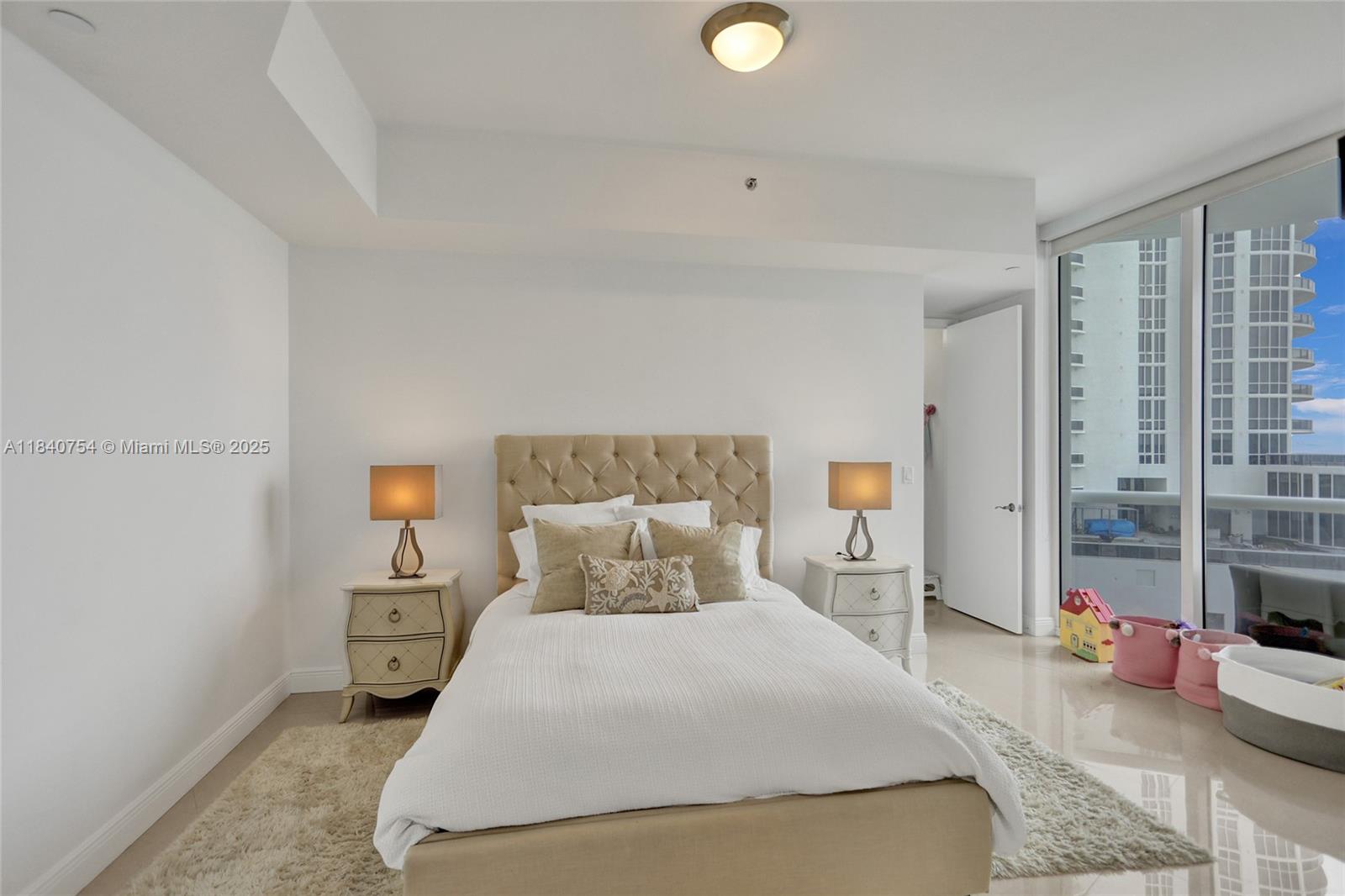 See details 603 2 / 3 1962 sq. ft. $ 2025-07-15 0 Photo