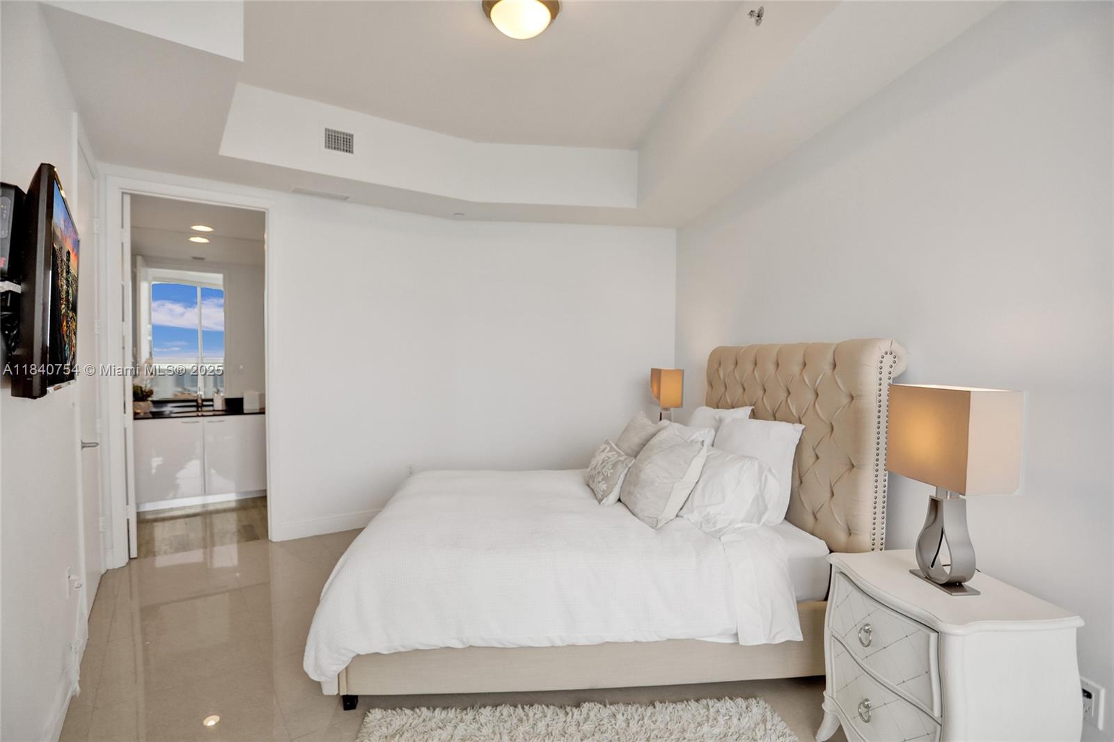 See details 603 2 / 3 1962 sq. ft. $ 2025-07-15 0 Photo